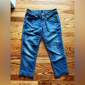GAP Sexy boyfriend capri jeans. Size 0/25
